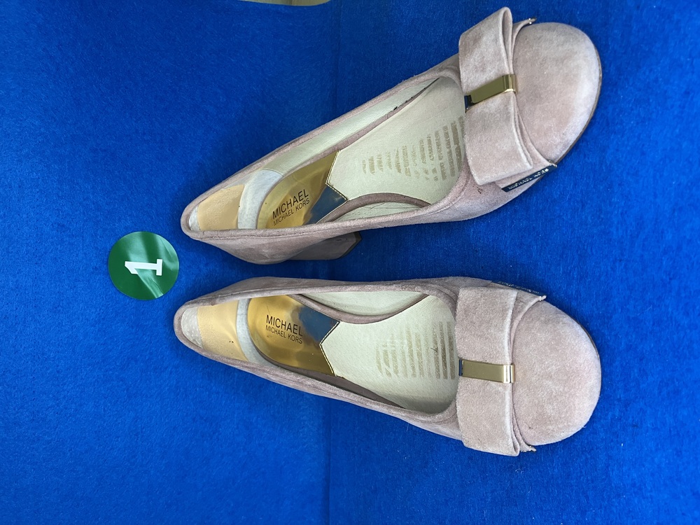 Ladies Shoe